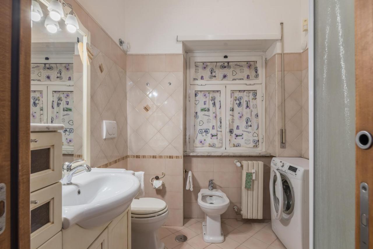 Bright 2 Bedroom And Balcony Appartamento Roma