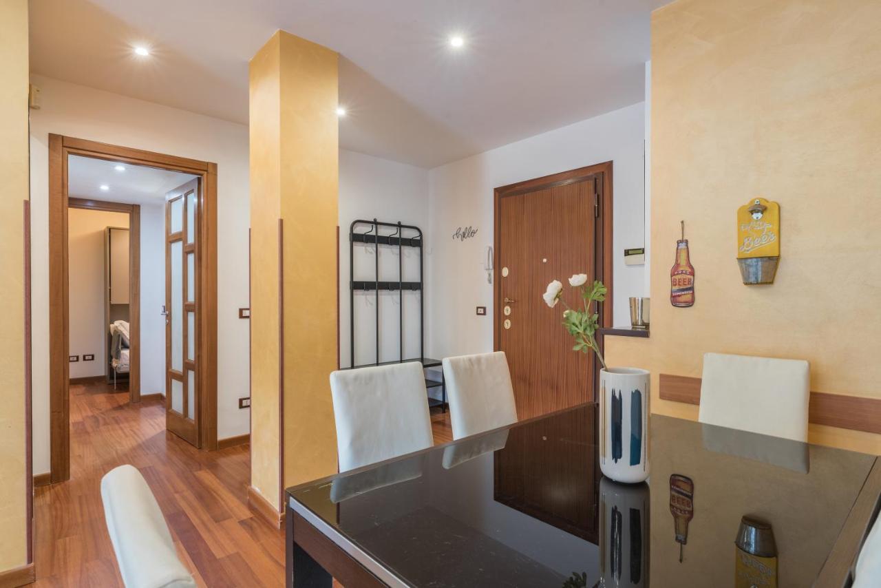 Bright 2 Bedroom And Balcony Appartamento