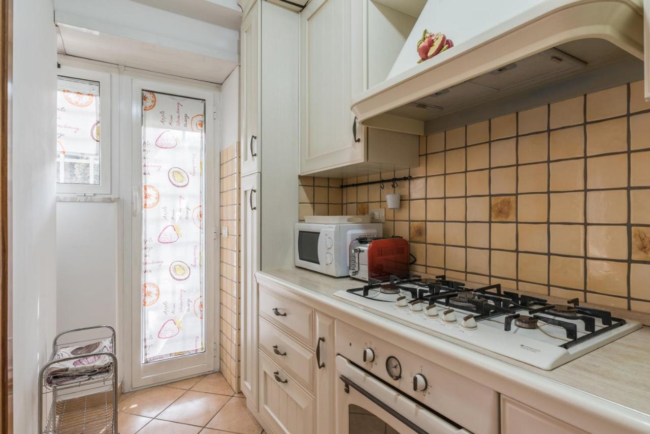 Appartamento Bright 2 Bedroom And Balcony